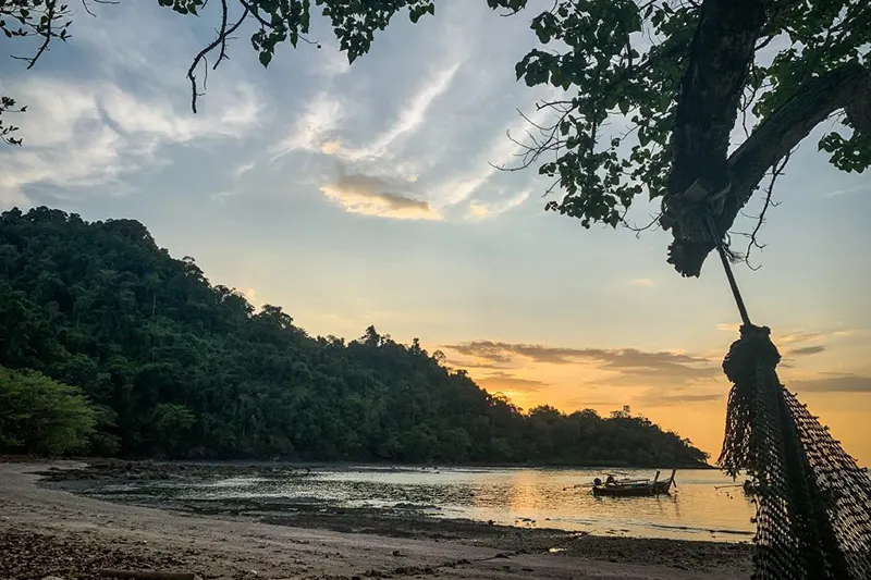 Panka Yai Beach